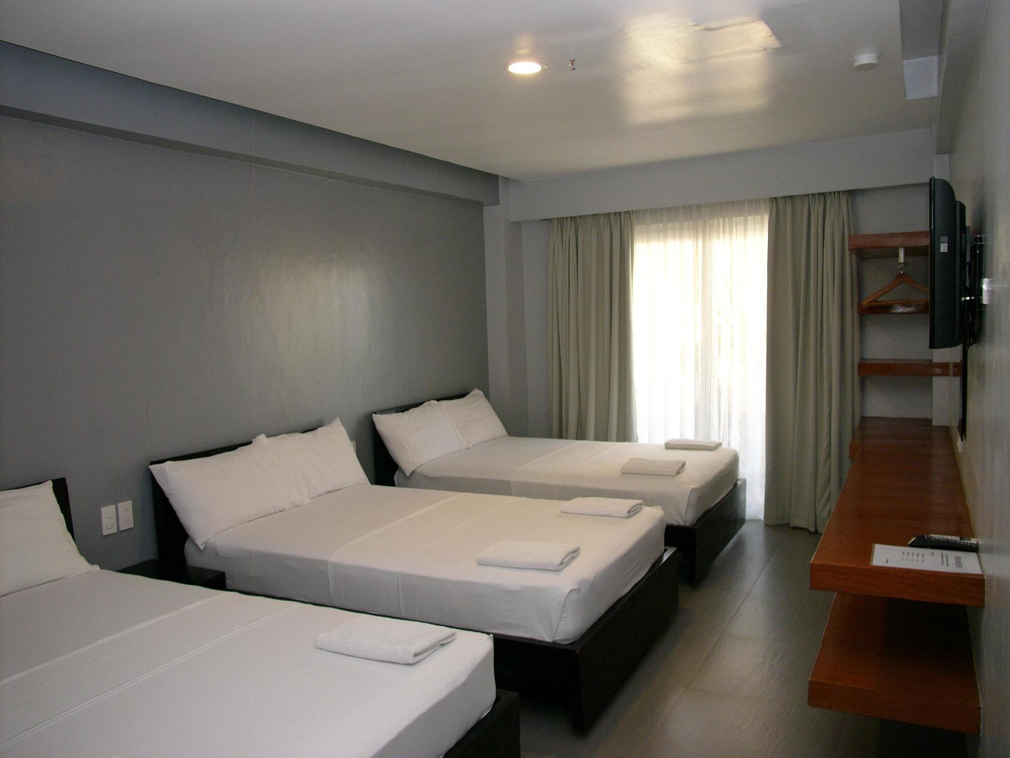 Lsm Square Residences Balabag  Exterior photo